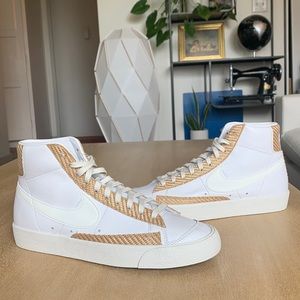 Nike Blazer Mid '77 Vintage - M9 - Gold Textile Weave White Leather